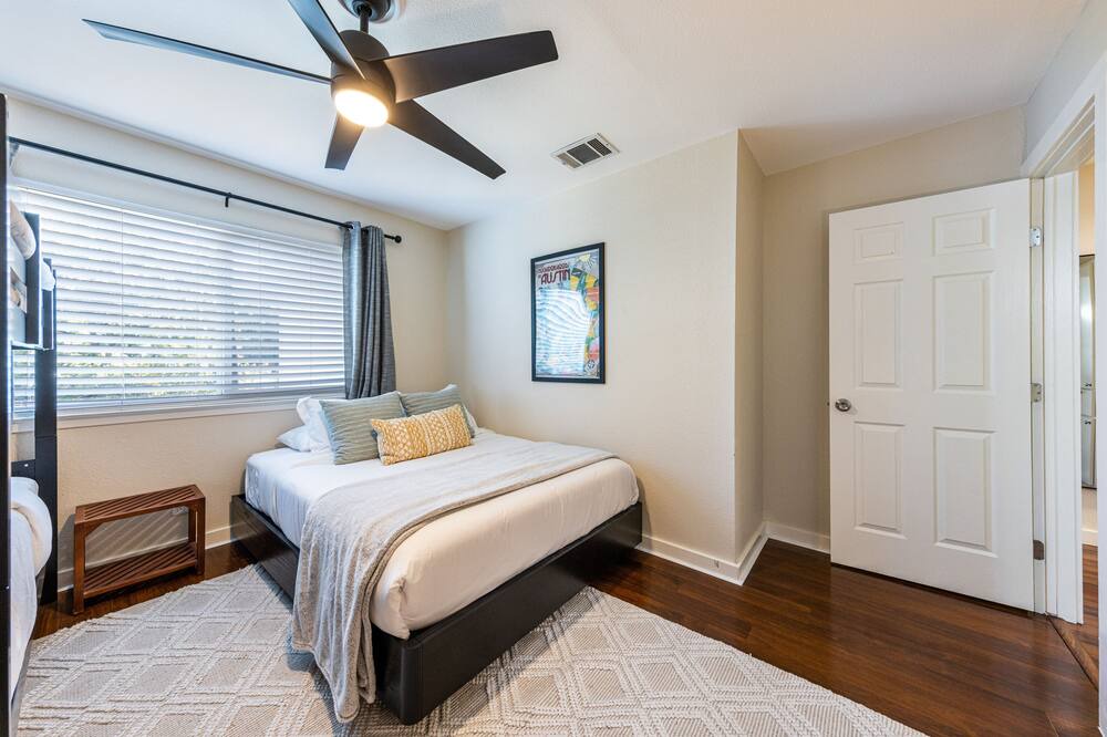Photo of Bedroom in Zilker