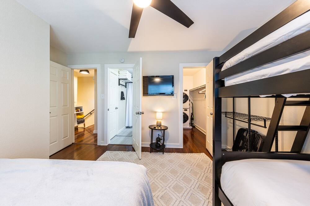 Photo of Bedroom in Zilker