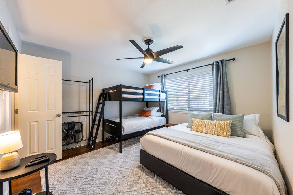 Photo of Bedroom in Zilker