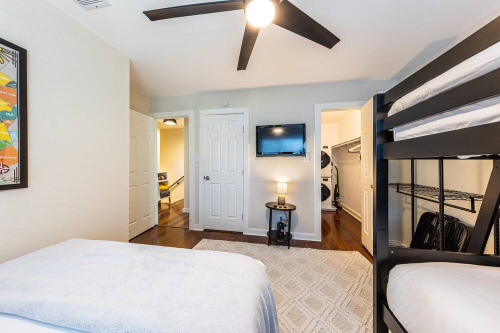Photo of Bedroom in Zilker