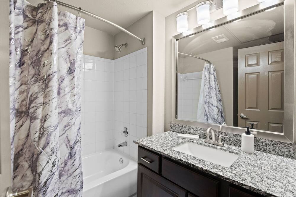 Photo of Bathroom in Grogan's Mill