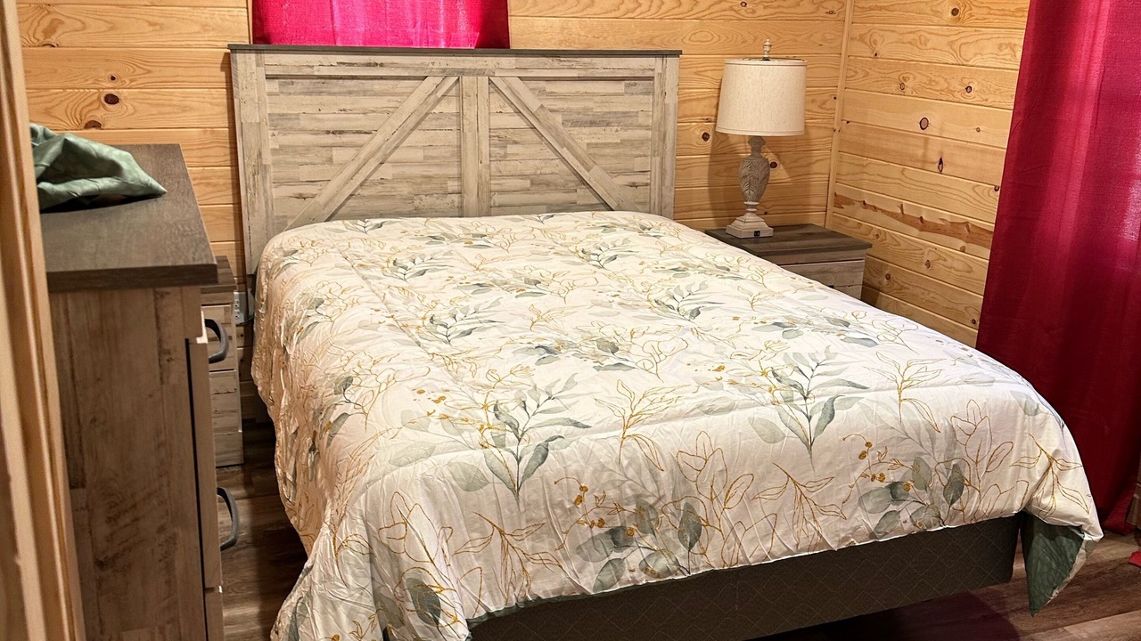 Photo of Bedroom in Tishomingo