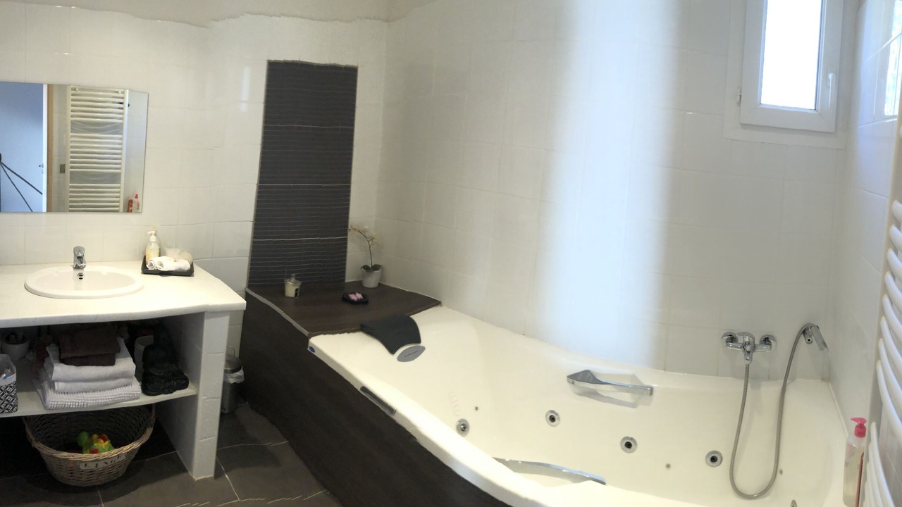 Photo of Others in Cucuron