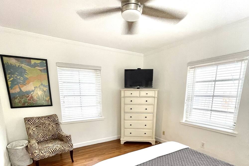 Photo of Bedroom in Colee Hammock