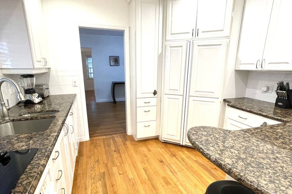 Photo of Kitchen in Colee Hammock