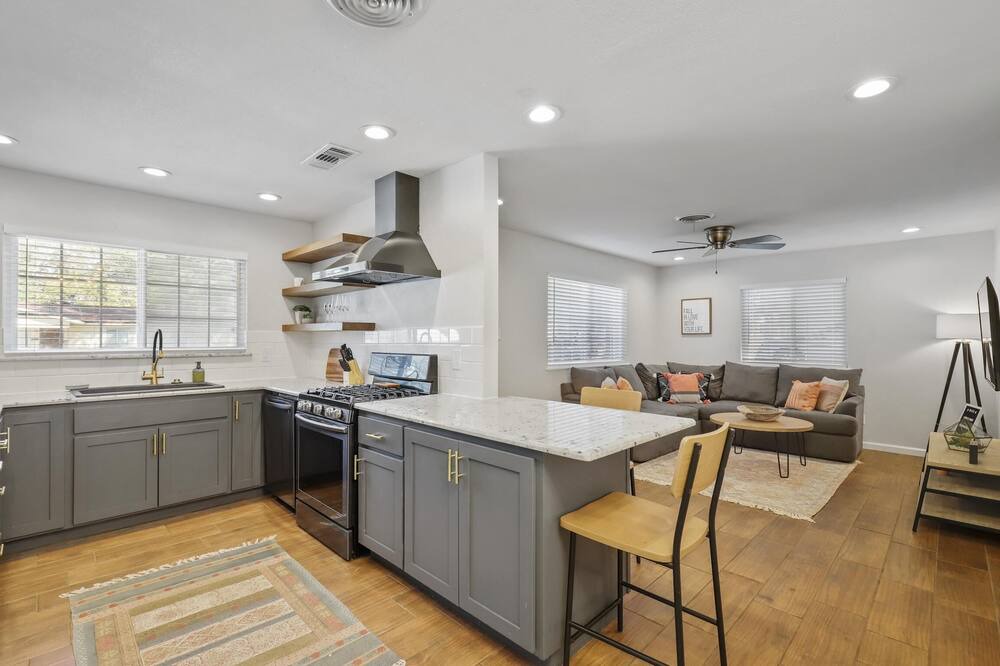 Photo of Kitchen in Handley