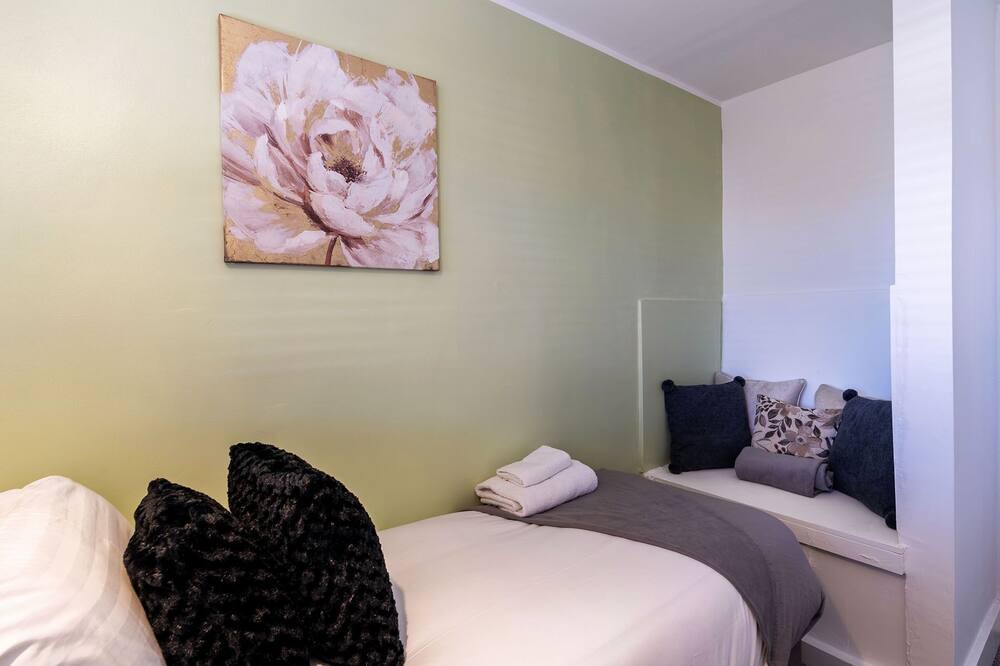 Photo of Bedroom in Eckington