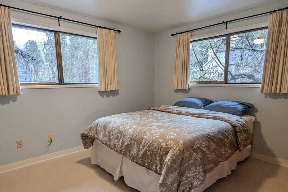 Photo of Bedroom in Marcola