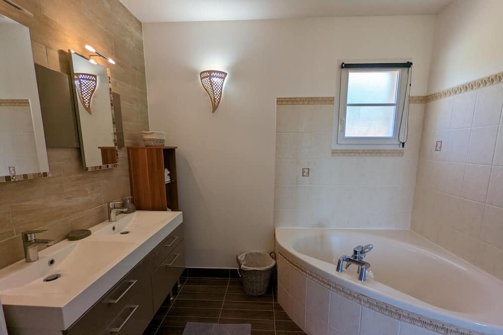 Photo of Bathroom in Sud Charente