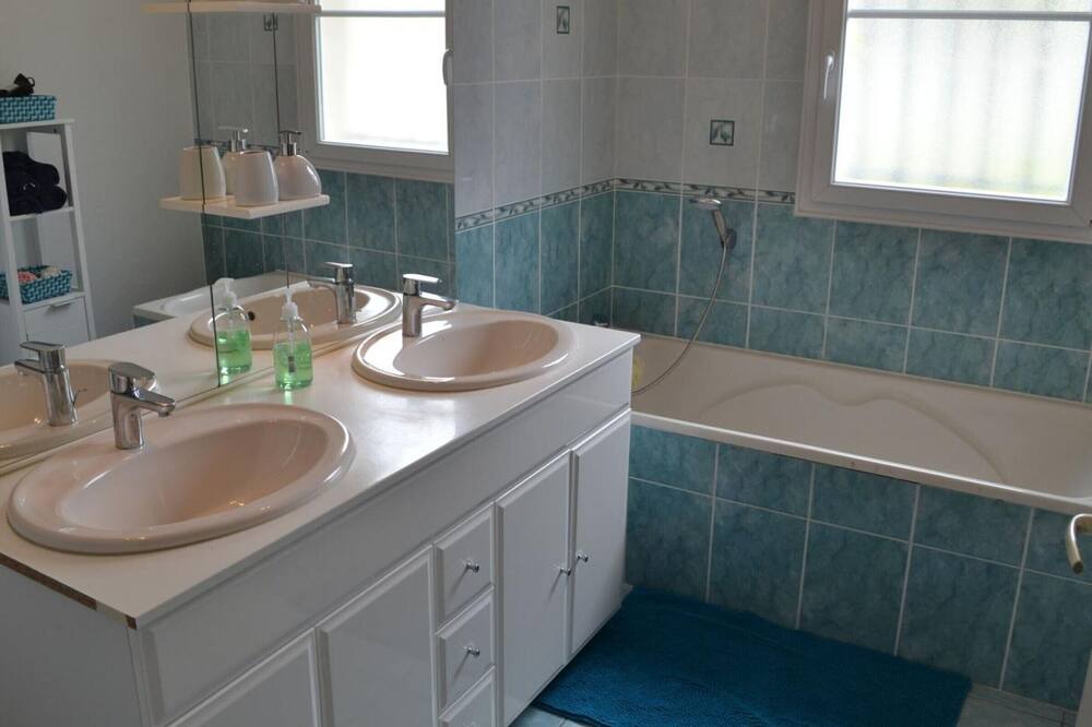 Photo of Bathroom in Sud Charente