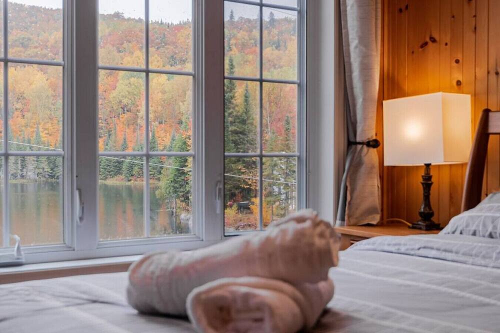 Photo of Bedroom in Saint-Alexis-des-Monts