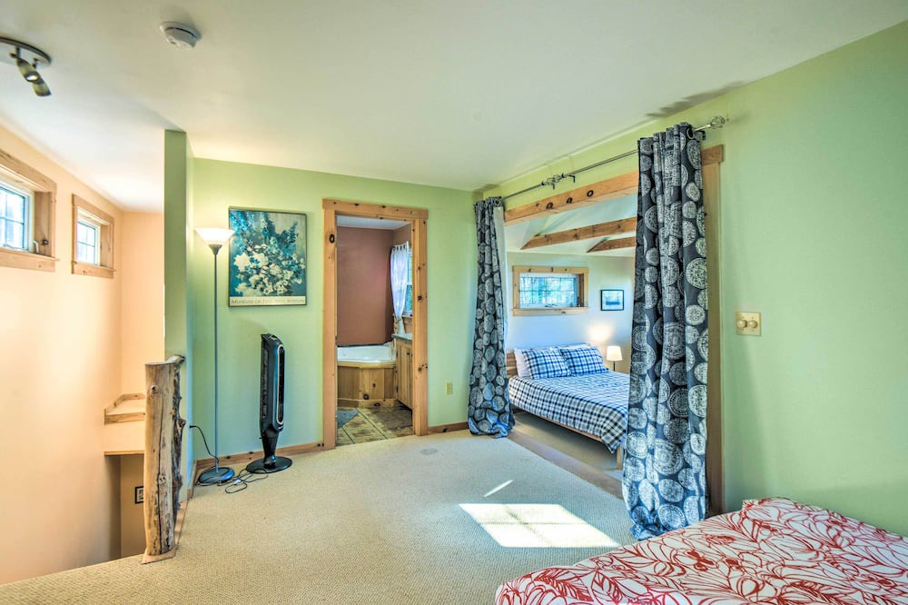Photo of Bedroom in Sunapee