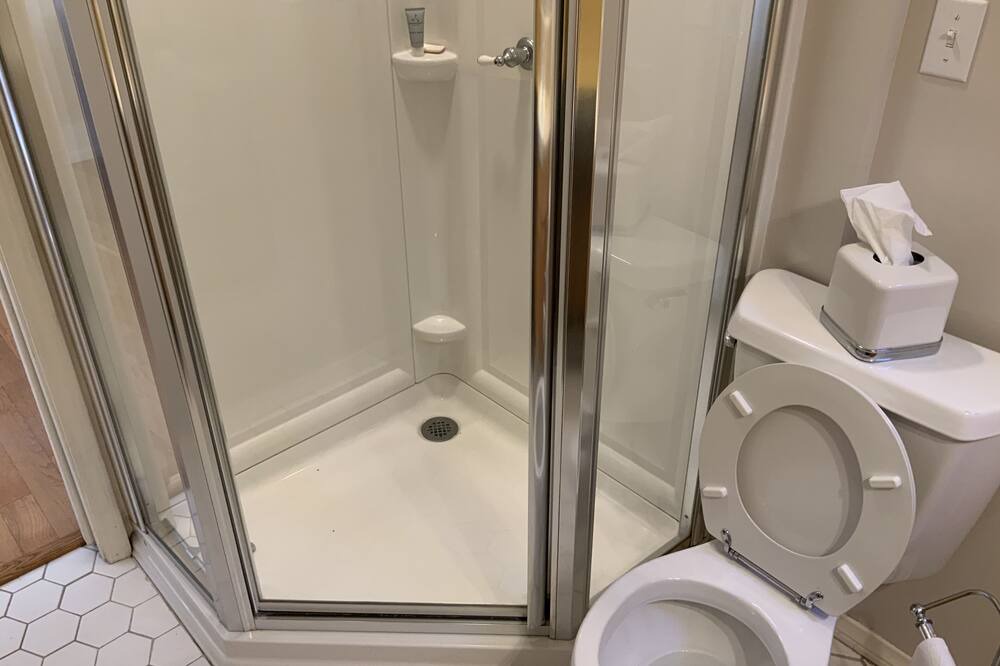 Photo of Bathroom in Studio City