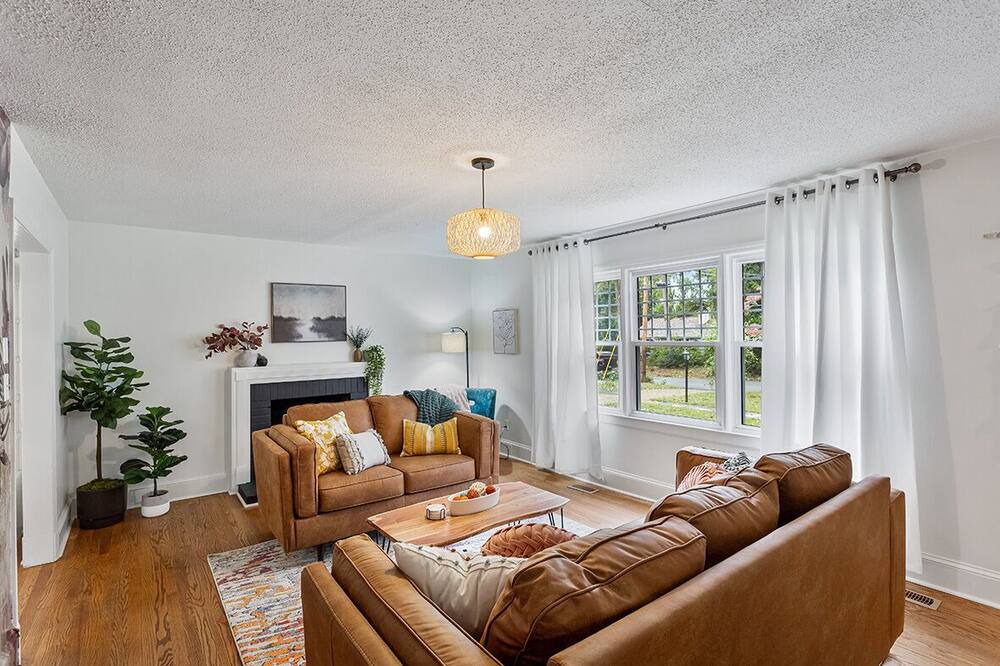 Photo of Livingroom in Mebane