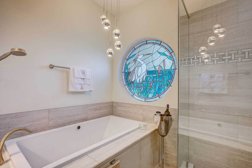 Photo of Bathroom in Willis