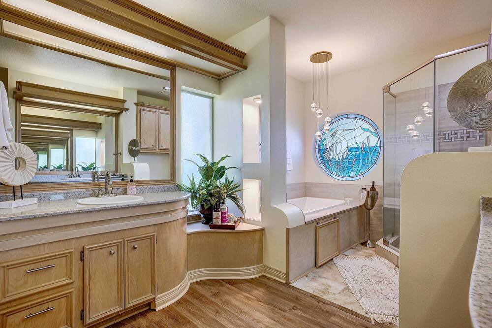 Photo of Bathroom in Willis