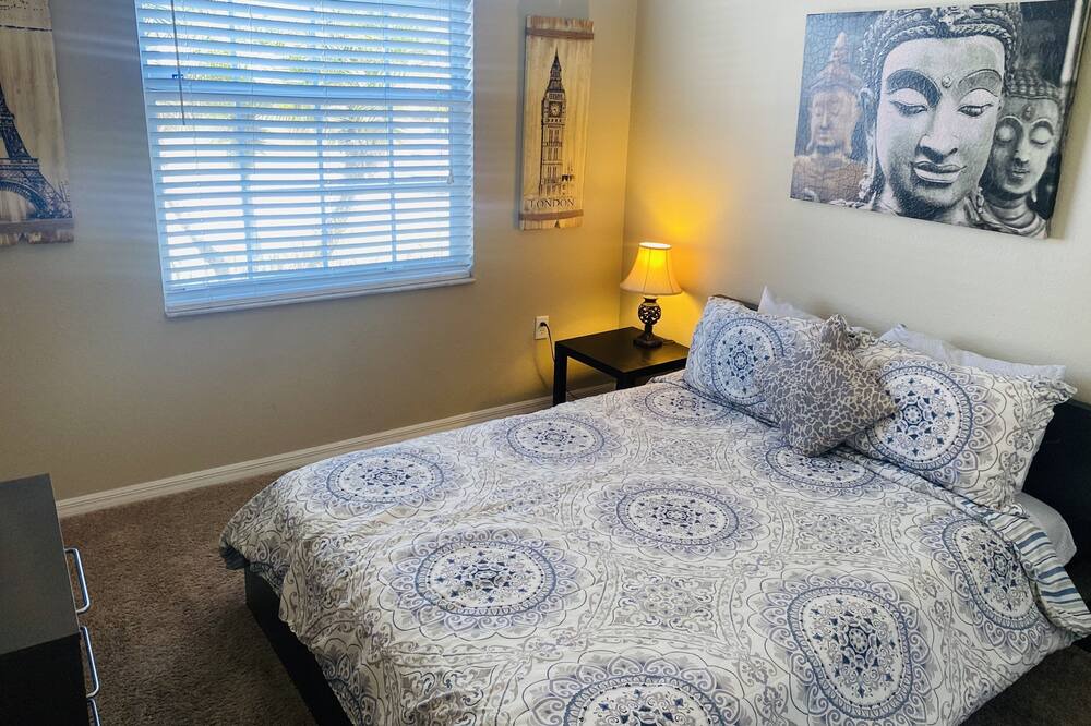 Photo of Bedroom in Bridgewater Crossing