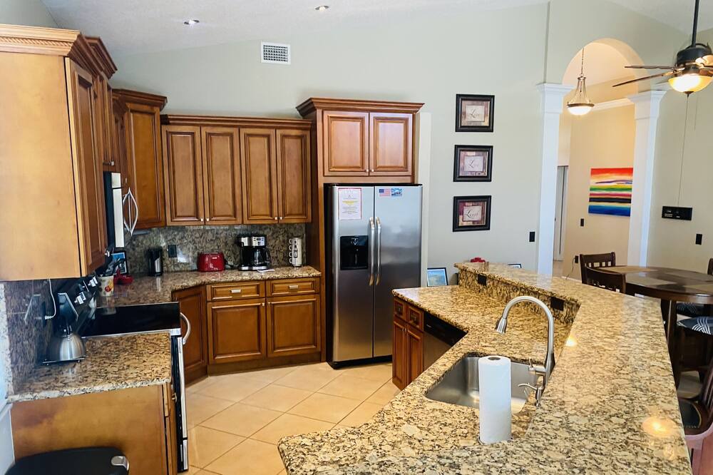 Photo of Kitchen in Bridgewater Crossing