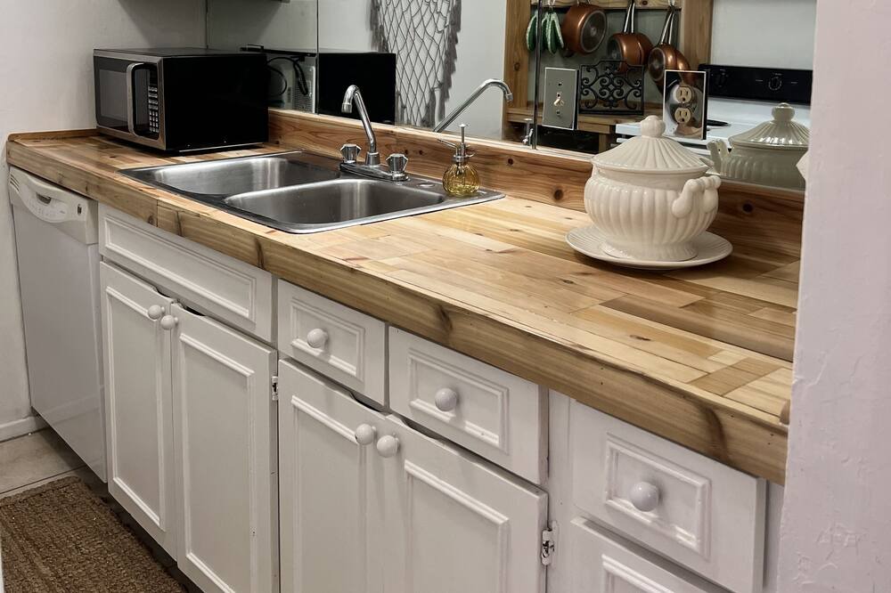 Photo of Kitchen in Knox - Henderson