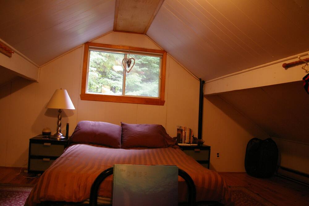 Photo of Bedroom in St-Adolphe-d'Howard