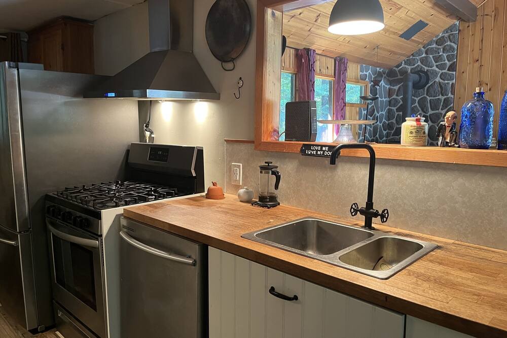 Photo of Kitchen in St-Adolphe-d'Howard