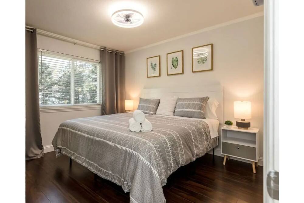 Photo of Bedroom in Orangevale