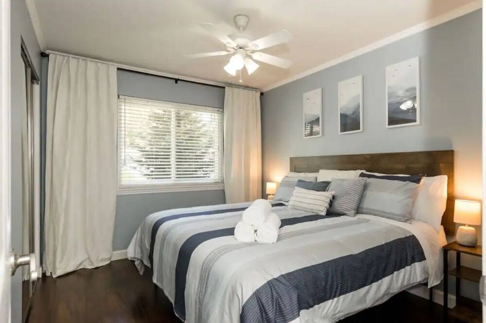 Photo of Bedroom in Orangevale