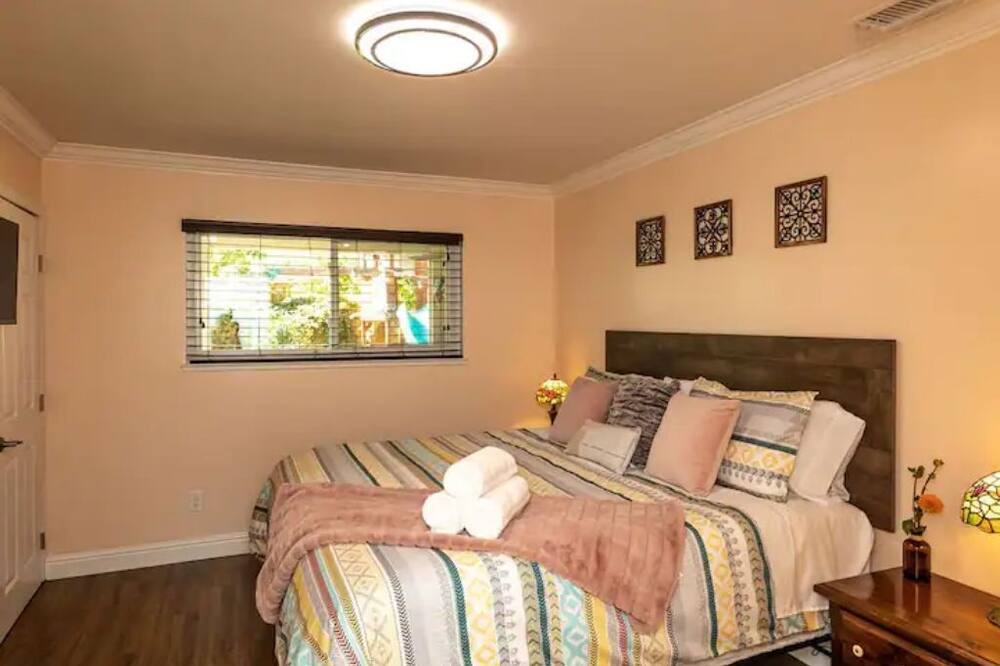 Photo of Bedroom in Orangevale