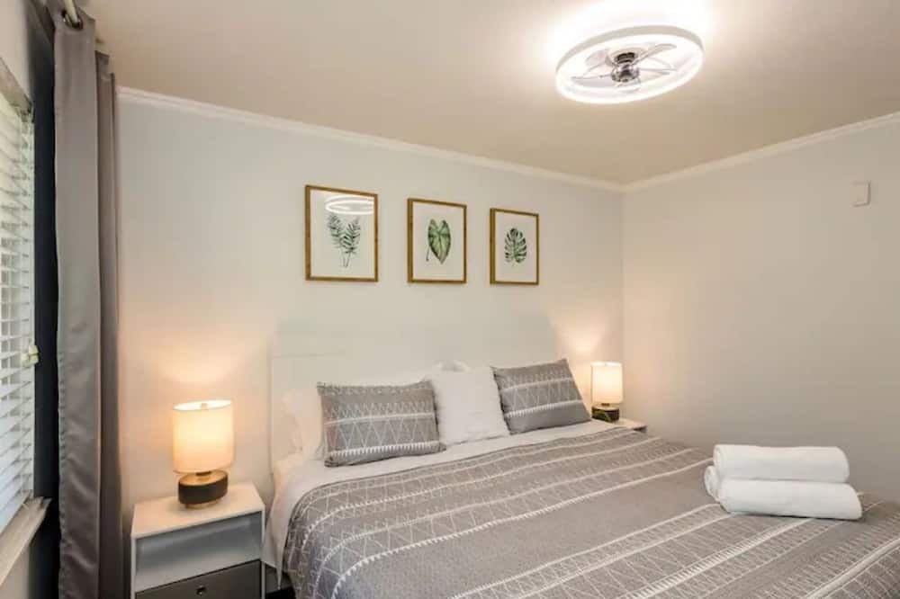 Photo of Bedroom in Orangevale