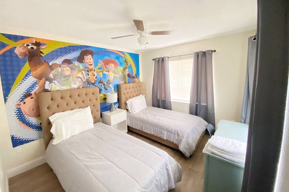 Photo of Bedroom in Thousand Oaks