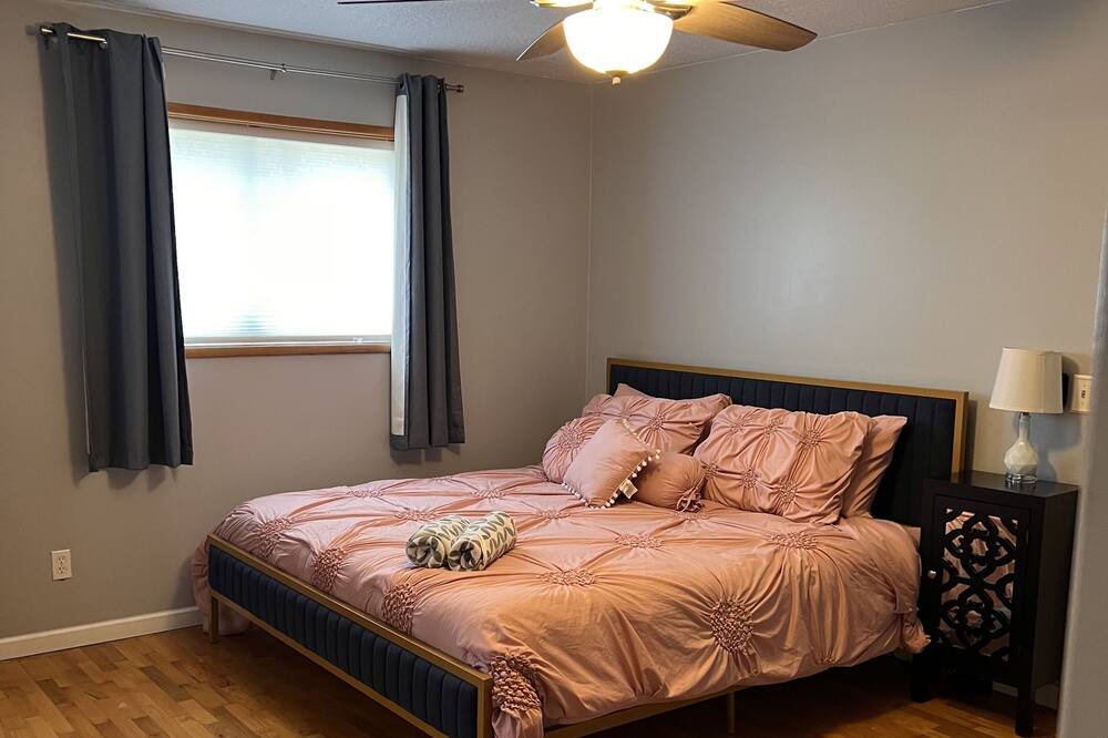 Photo of Bedroom in Hillsboro