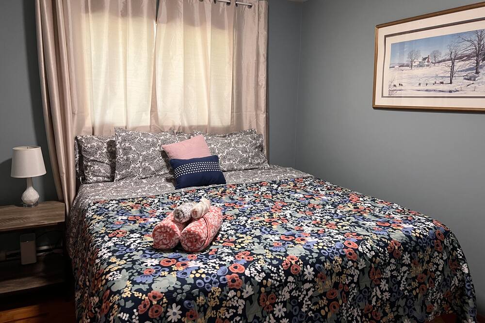 Photo of Bedroom in Hillsboro