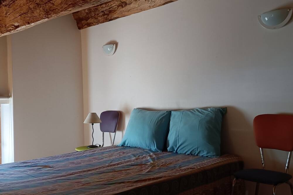 Photo of Bedroom in Gardouch