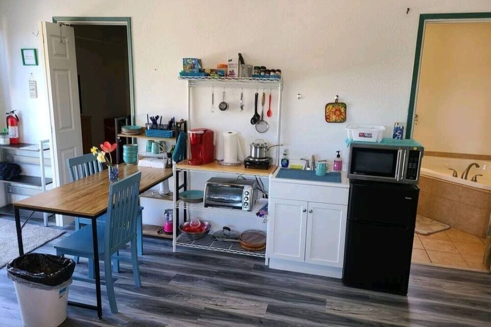 Photo of Kitchen in Tillicum
