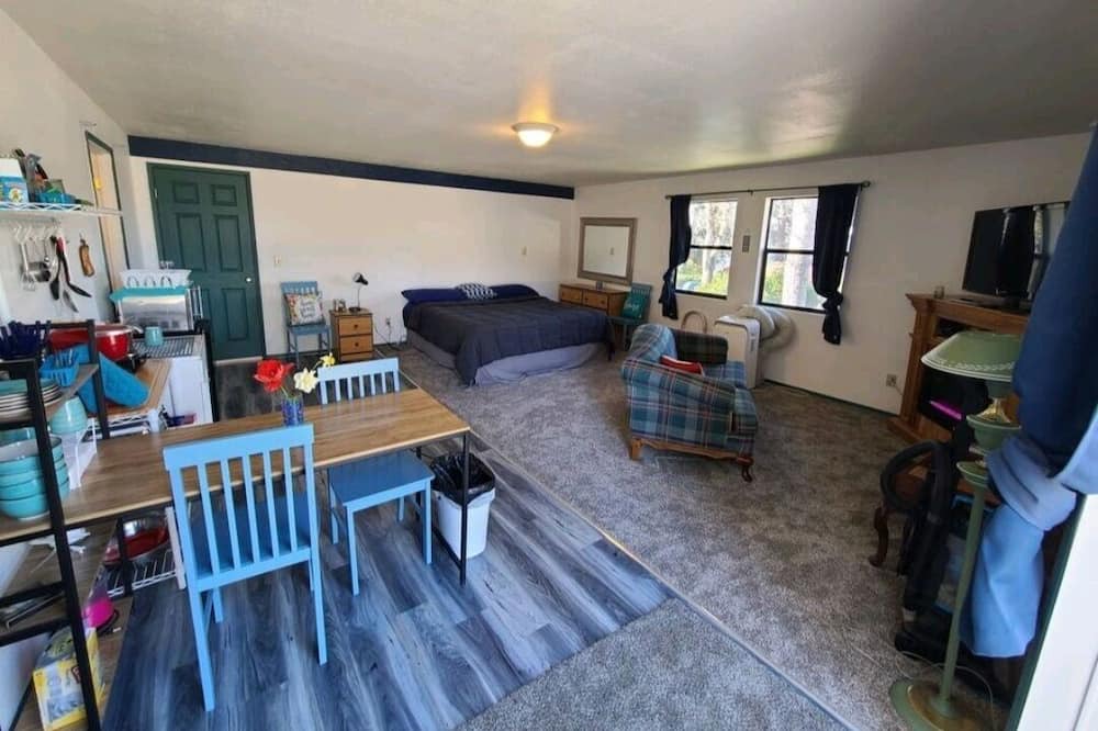 Photo of Others in Tillicum