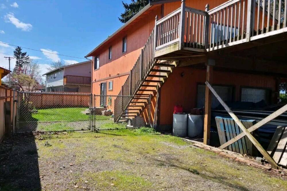 Photo of Outdoor in Tillicum