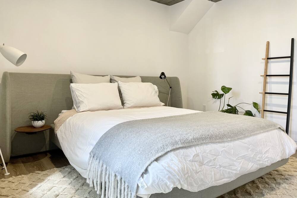 Photo of Bedroom in East Cambridge