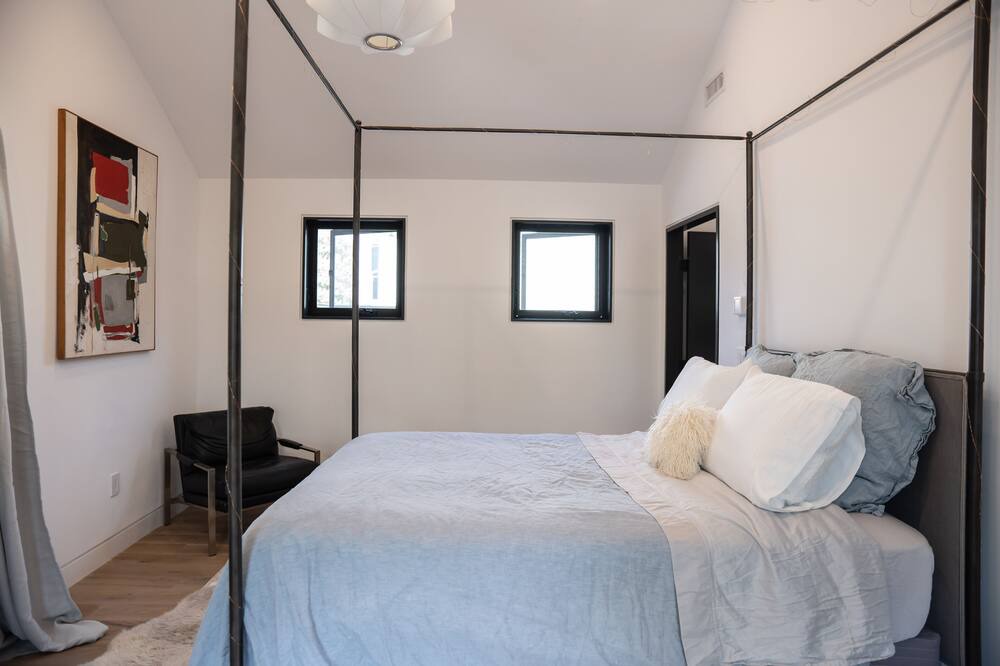 Photo of Bedroom in East Cambridge