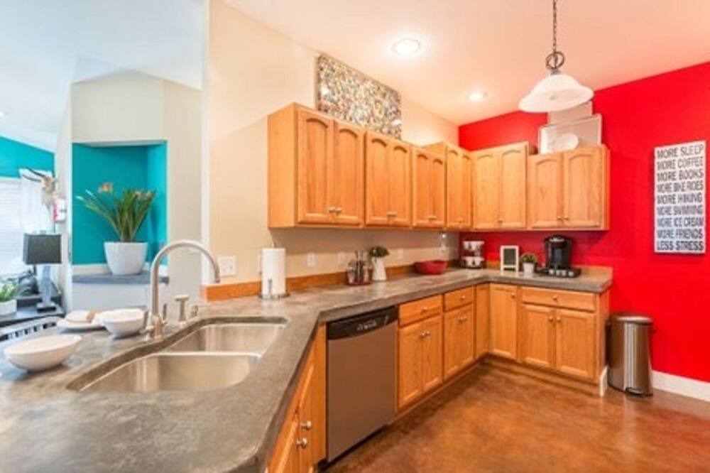 Photo of Kitchen in Apache Shores