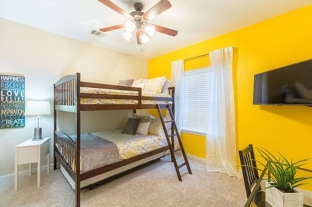 Photo of Bedroom in Apache Shores