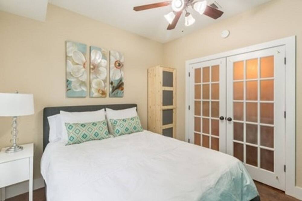 Photo of Bedroom in Apache Shores