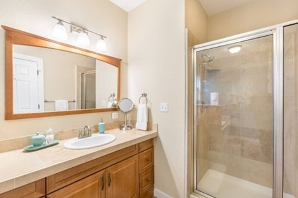 Photo of Bathroom in Apache Shores