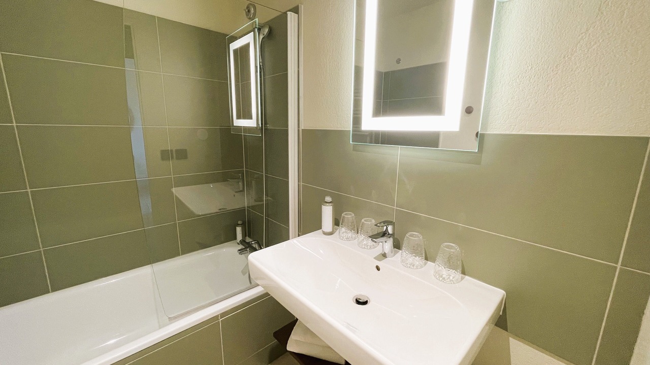 Photo of Bathroom in Juvignac