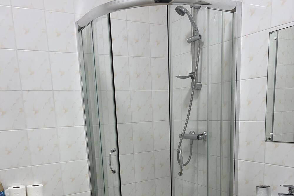 Photo of Bathroom in Park Royal