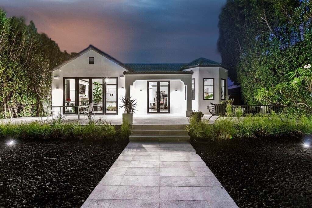 Photo of Outdoor in Melrose