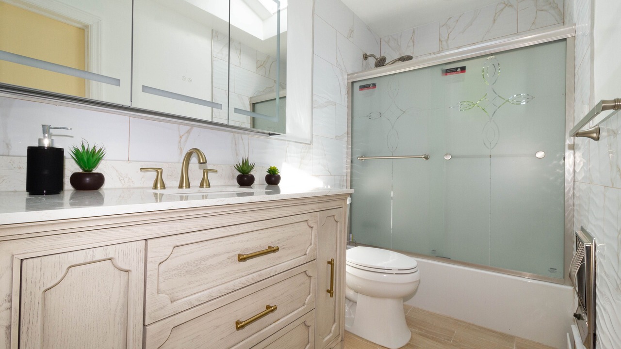 Photo of Others in Baldwin