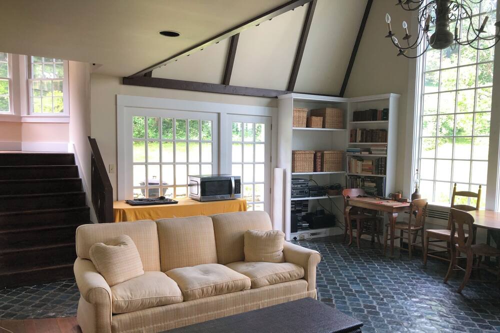 Photo of Livingroom in West Stockbridge