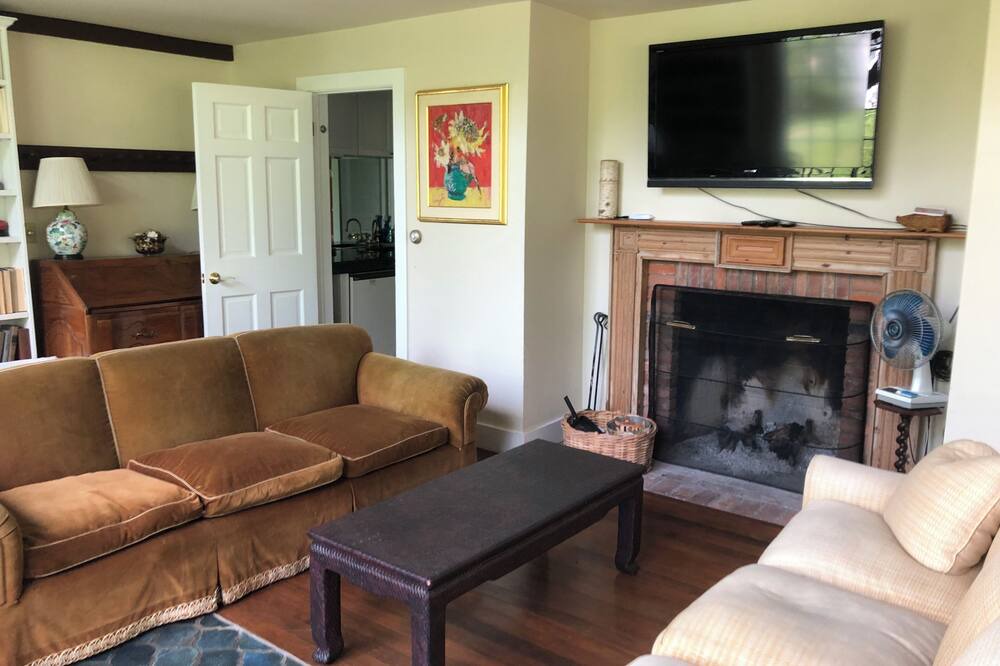 Photo of Livingroom in West Stockbridge