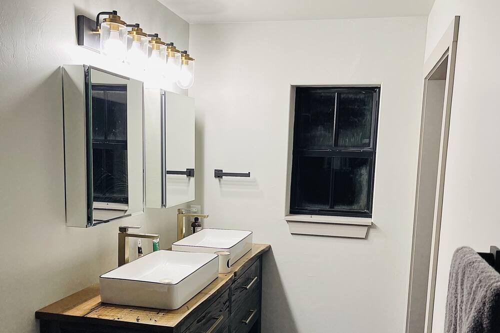 Photo of Bathroom in Longtown