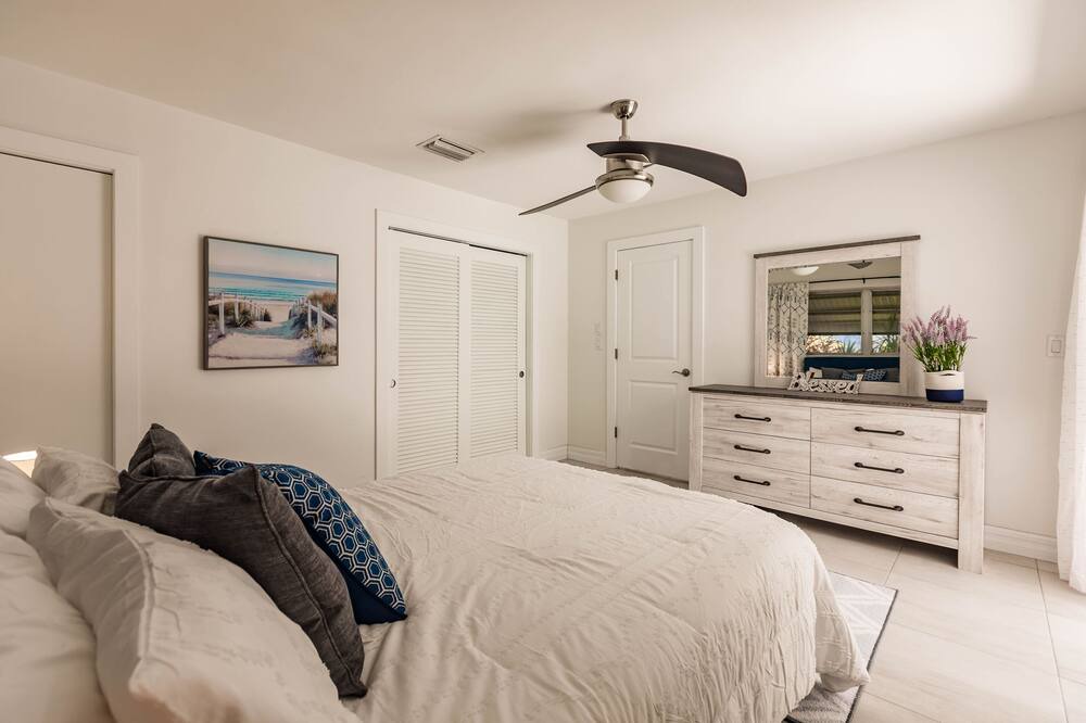 Photo of Bedroom in Central Corals